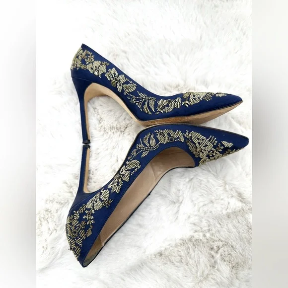 Manolo Blahnik Crystal Embellished Satin Pumps floral accents Navy Blue 37 US 7 - Picture 4 of 10